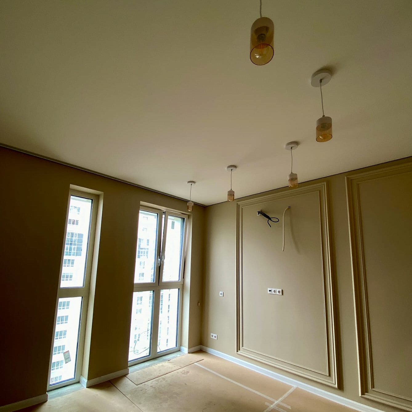 Монтаж натяжного потолка в комнату (квартира) 14 м2 по адресу: г. Москва, ул. Михайлова, 4 фото: 1